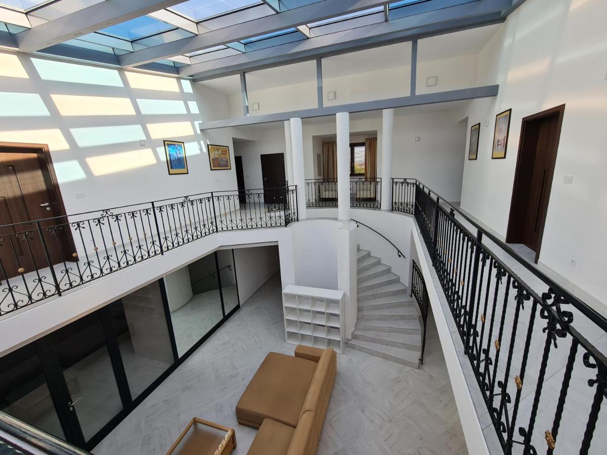 Atrium-Accomm Ritka Exterior foto